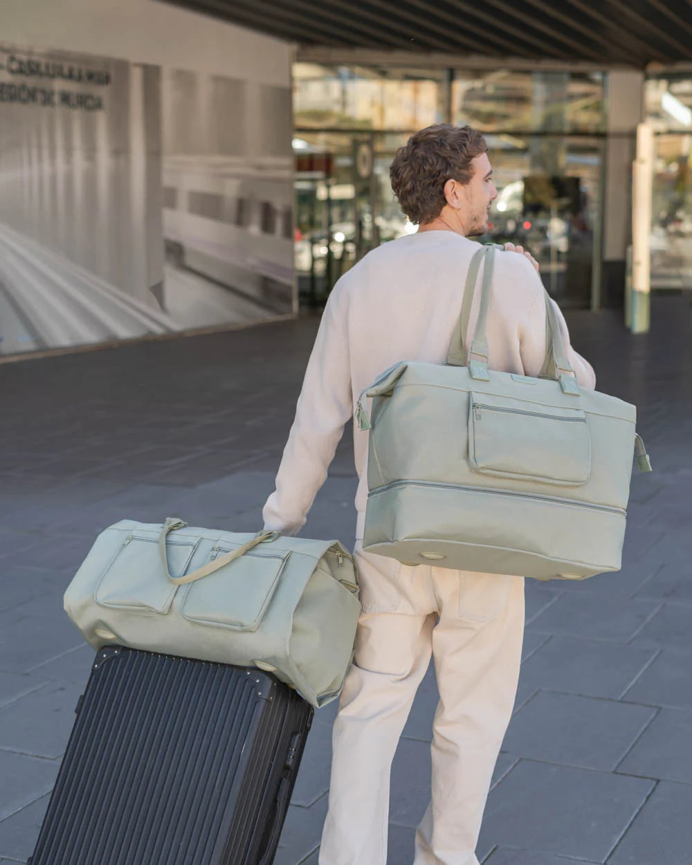 Khaki kelioninis krepšys