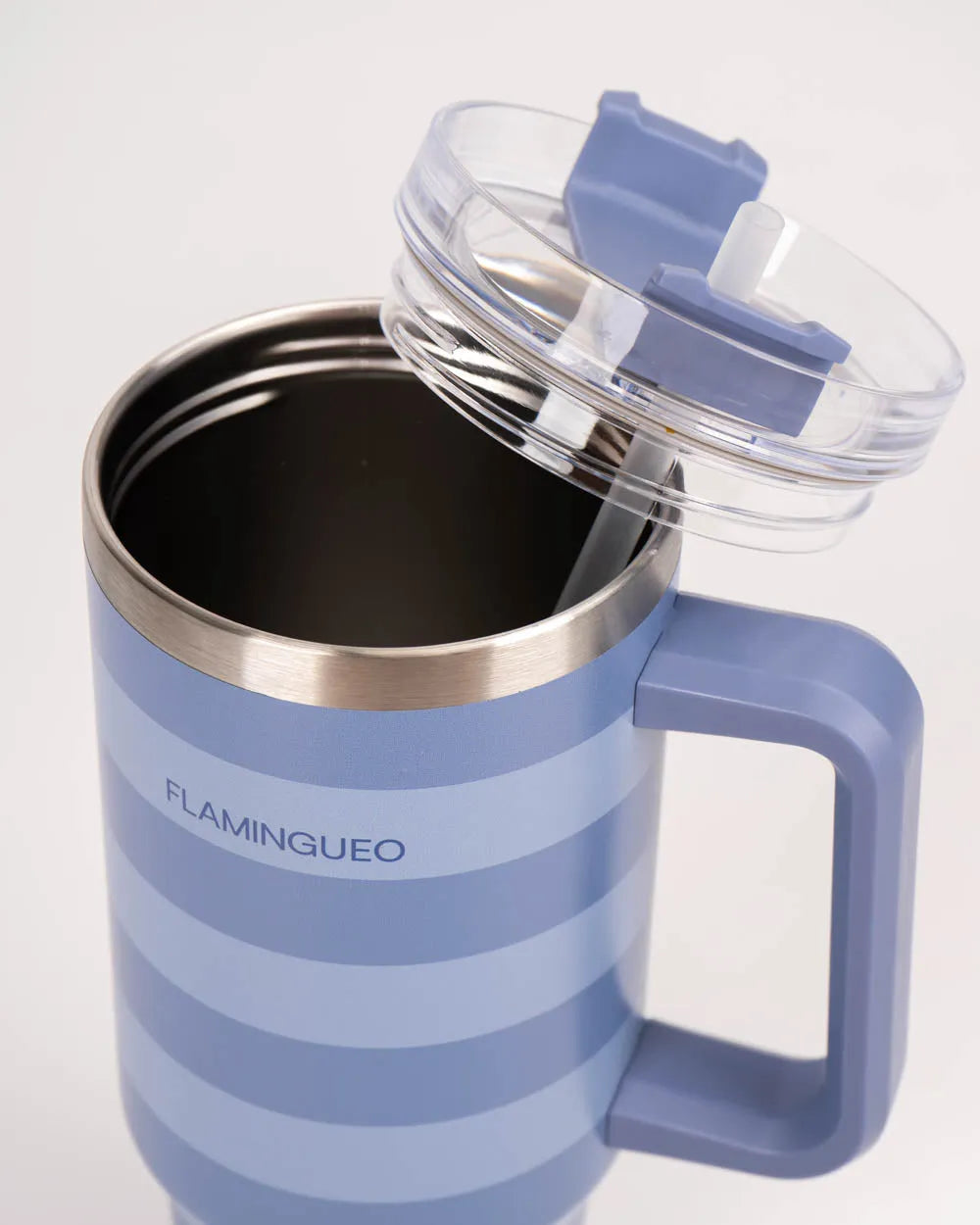 Mėlyna dryžuota termo gertuvė su šiaudeliu