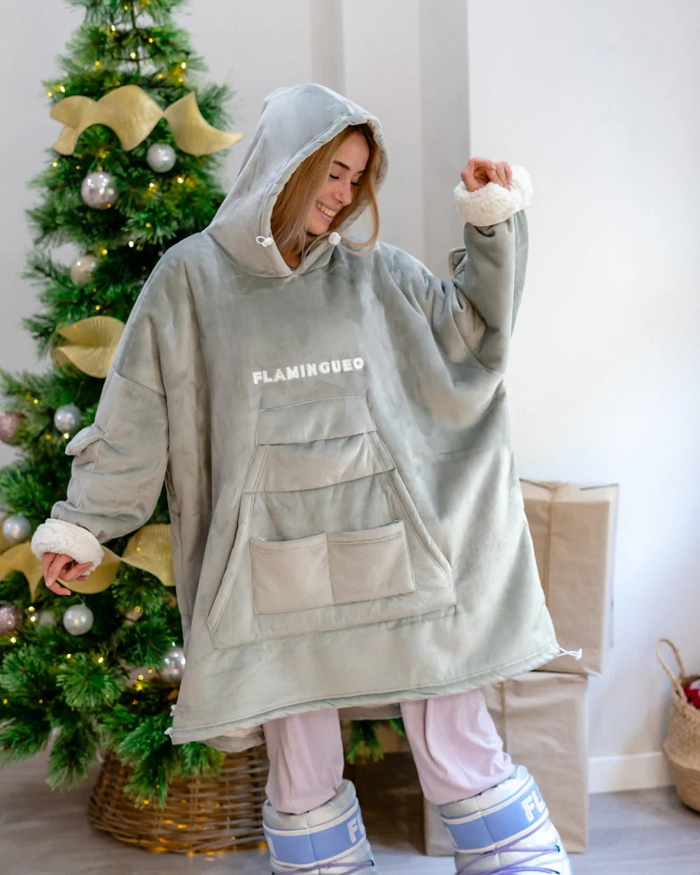 Minkštas pilkas pledas-džemperis namams - patogus ir jaukus
